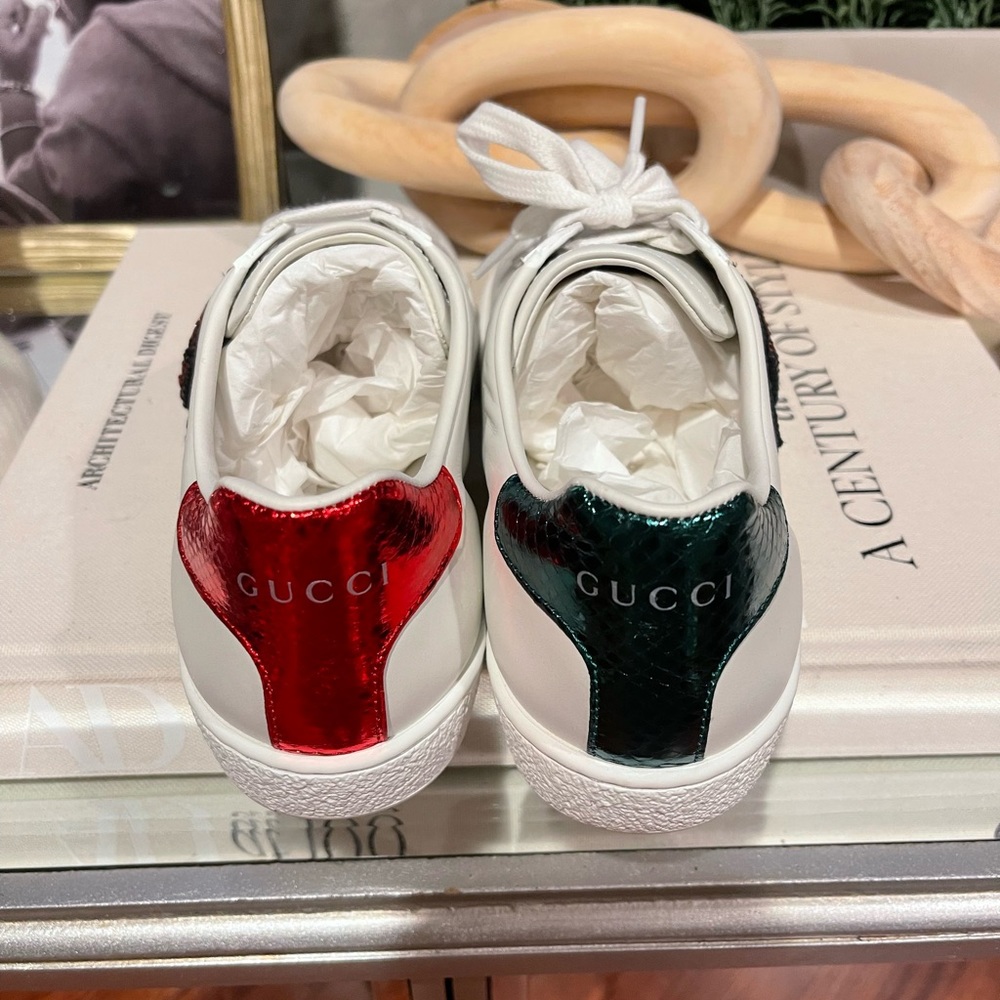 Never worn Gucci sneakers